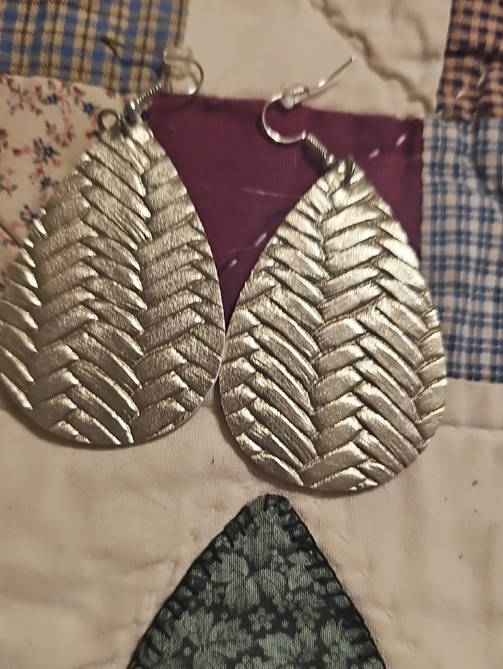 Silver Leaf-Pattern Teardrop Earrings - Women Jewelry